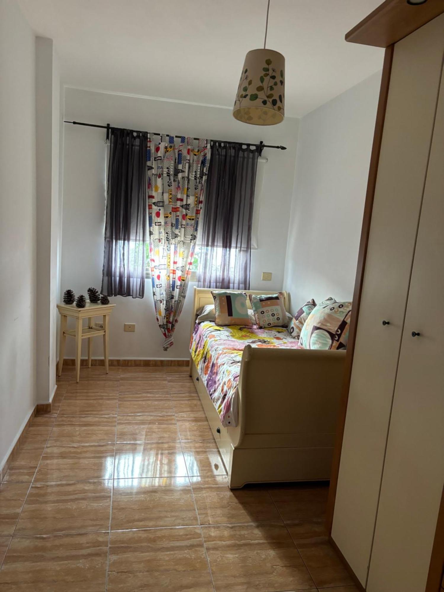 Apartamento Piso Seminuevo Centrico Con Vistas Vecindario  Exterior foto